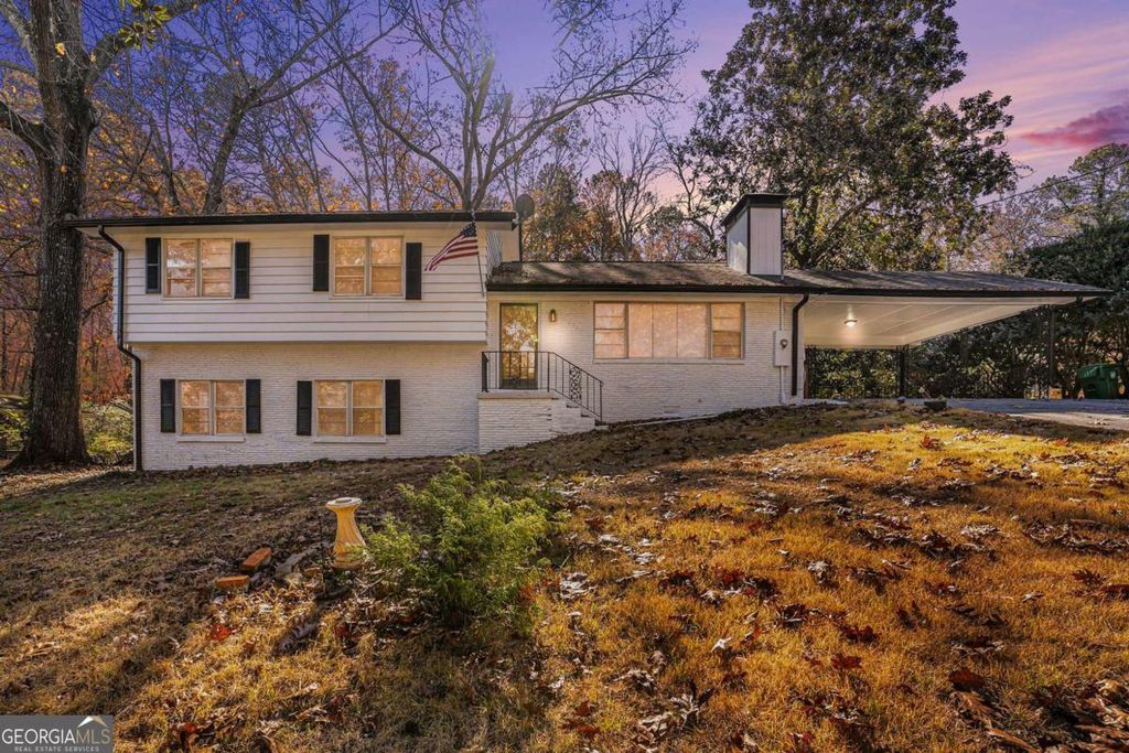 Photo of 4849 Kenilworth Drive, Stone Mountain, GA 30083 (MLS # 10691890)