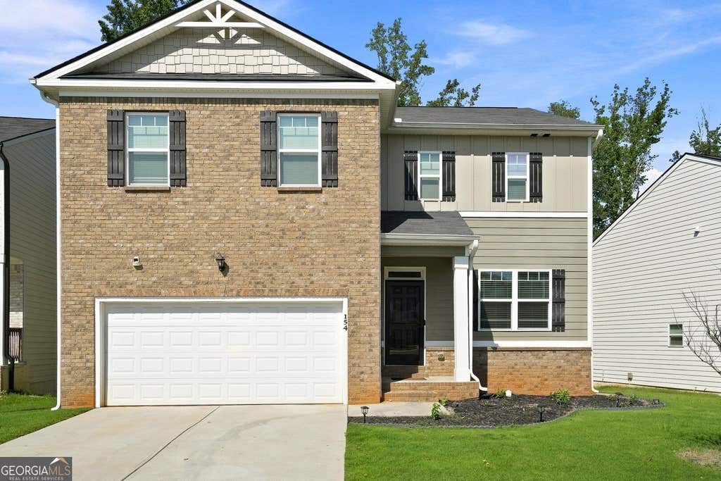 Photo of 154 Silver Birch Pass, Newnan, GA 30265 (MLS # 10831962)