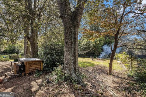 A home in Thomaston