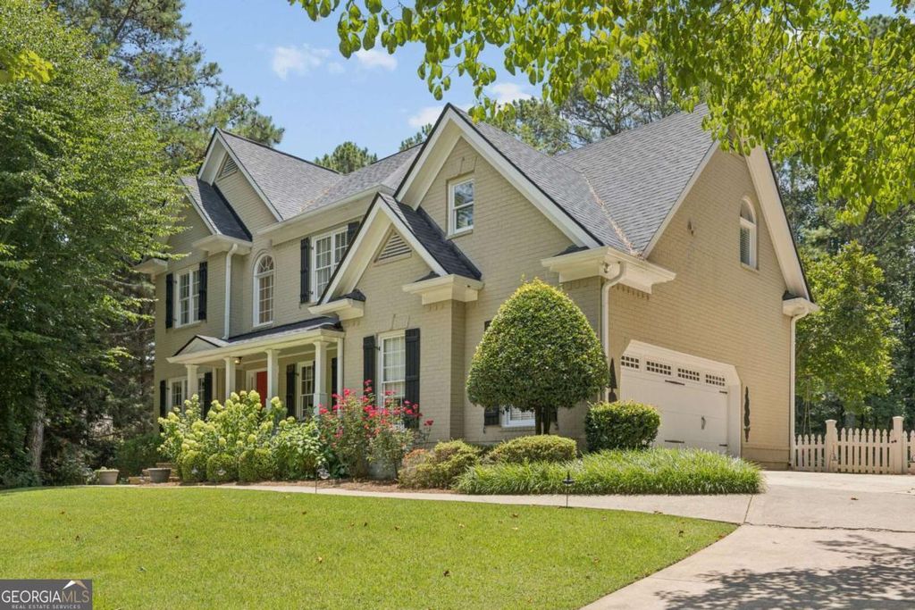 Photo of 4770 Hamptons Drive, Alpharetta, GA 30004 (MLS # 10803251)
