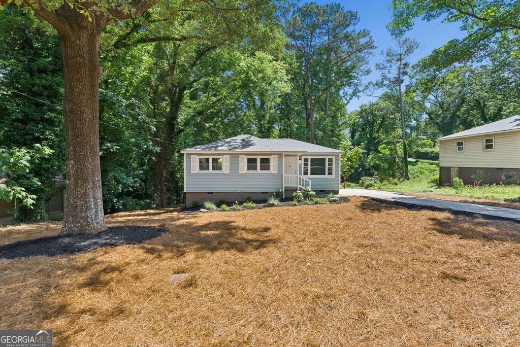 Photo of 612 Hickory Trail, Mableton, GA 30126 (MLS # 10764730)