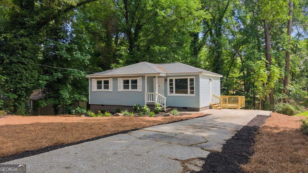 Photo of 612 Hickory Trail, Mableton, GA 30126 (MLS # 10764730)