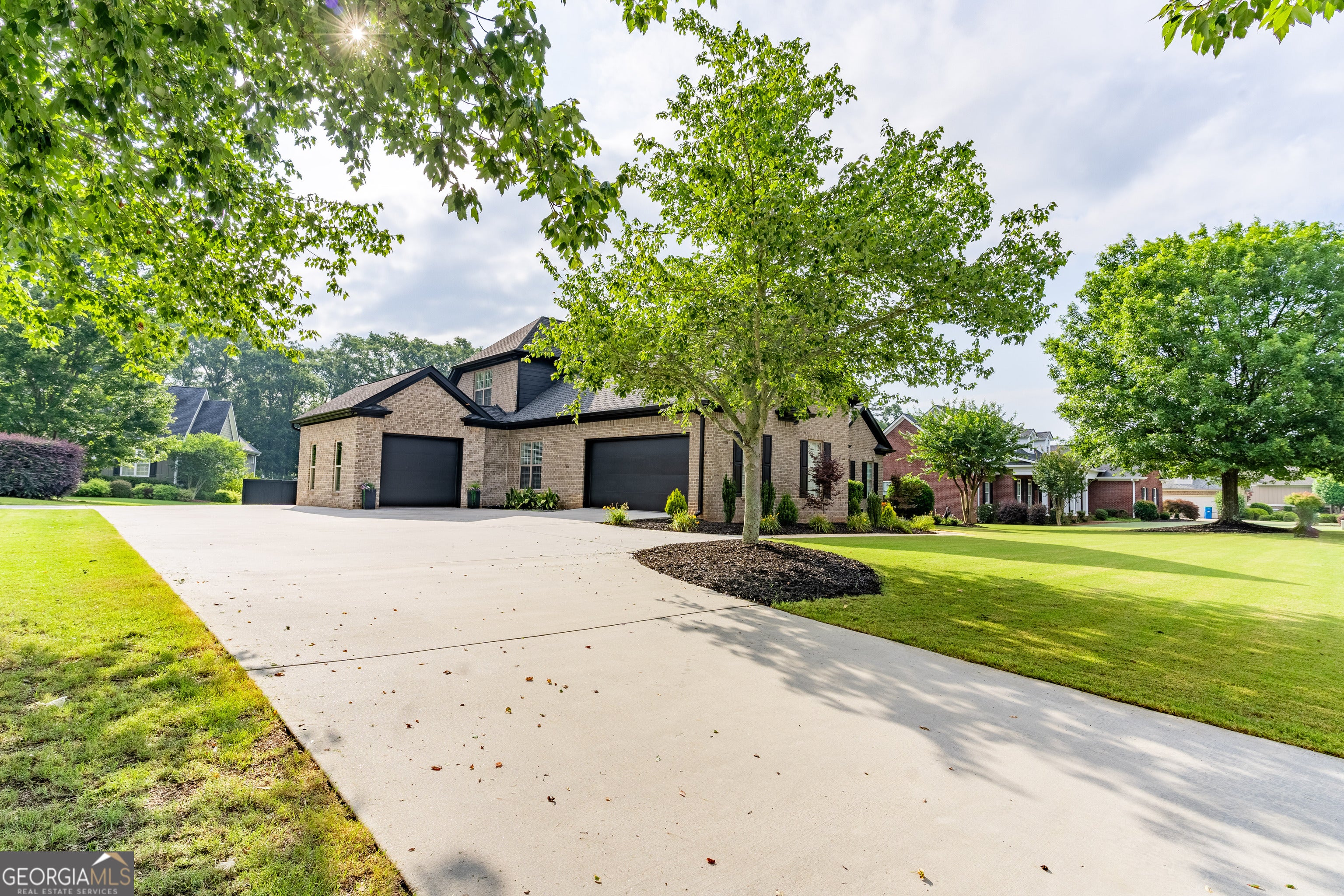 1070 Saint Albans PATH