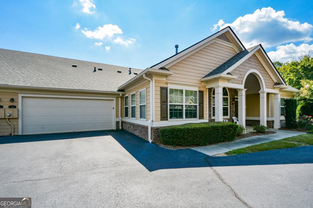 219 Orchards CIR
