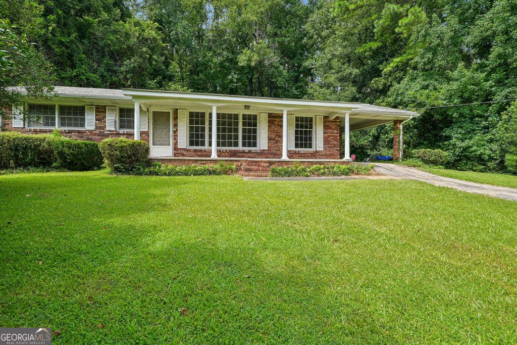 Photo of 2703 Arrowood Drive, East Point, GA 30344 (MLS # 10822061)