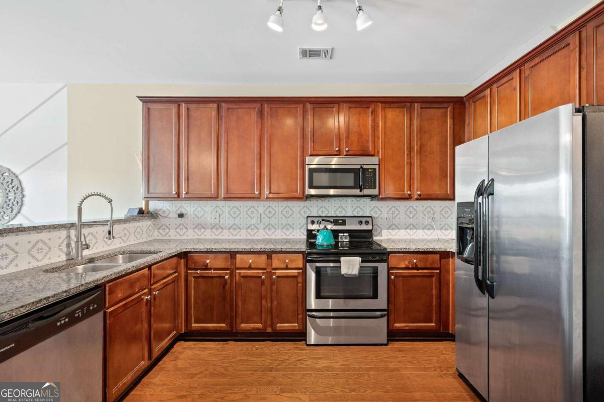 3065 Windcrest CT