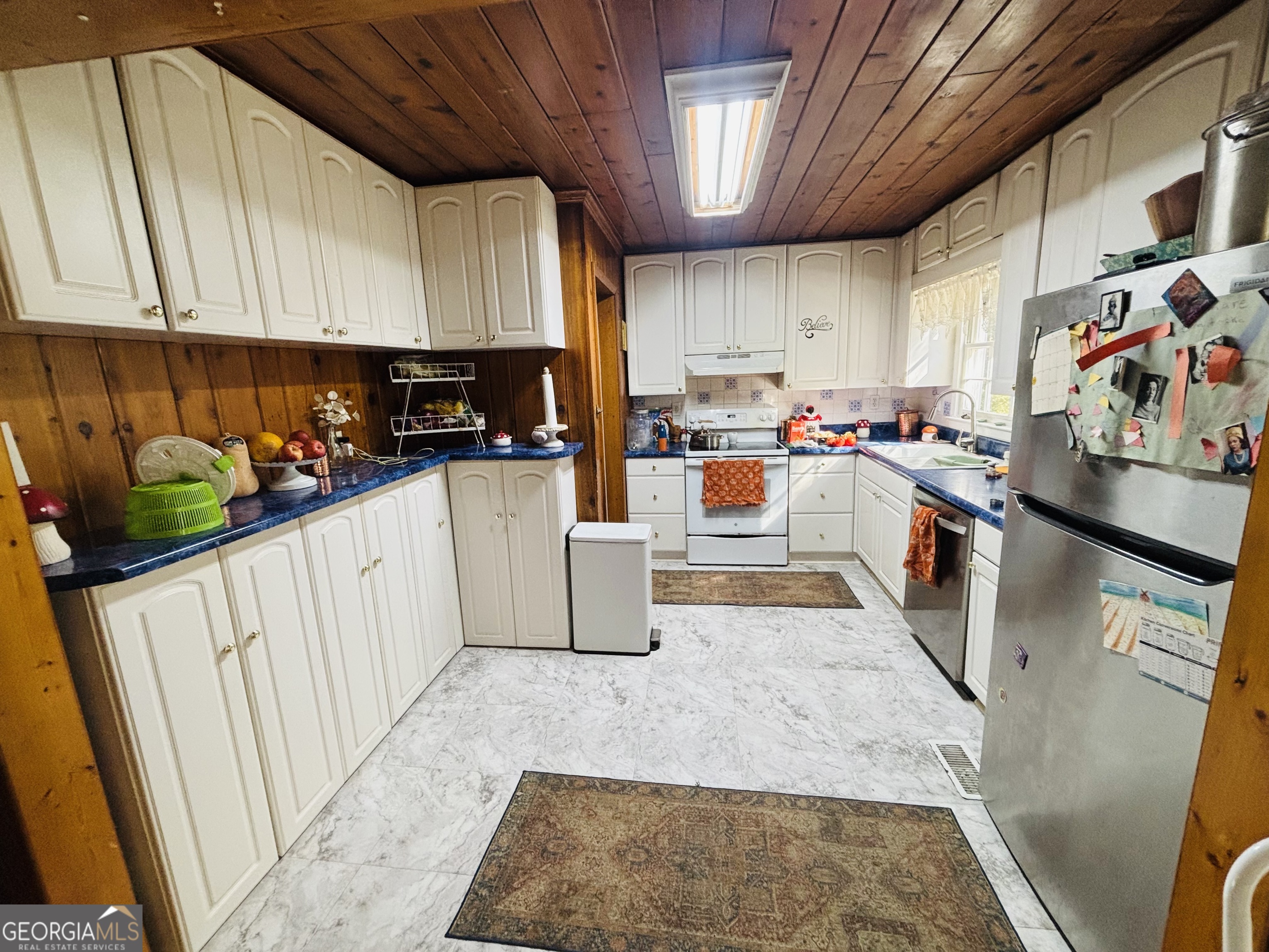44 Kibbee RD