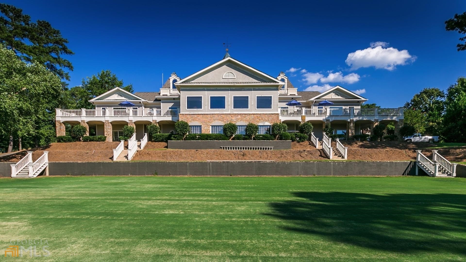 Harbor Club - Land