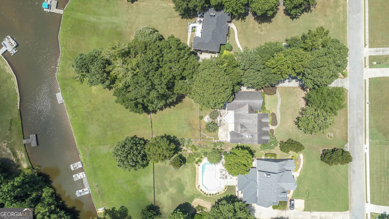 100 Bay DR