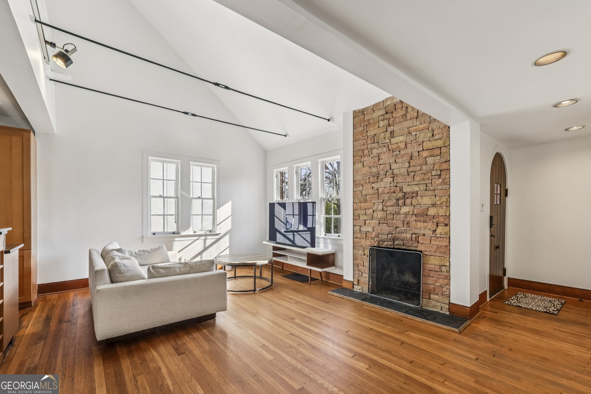 918 Glen Arden WAY NE