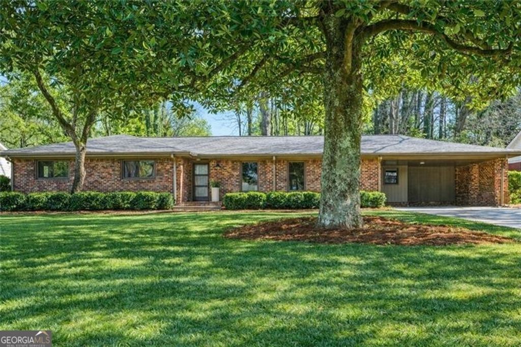 Photo of 2175 Fisher Trail NE, Atlanta, GA 30345 (MLS # 10688917)