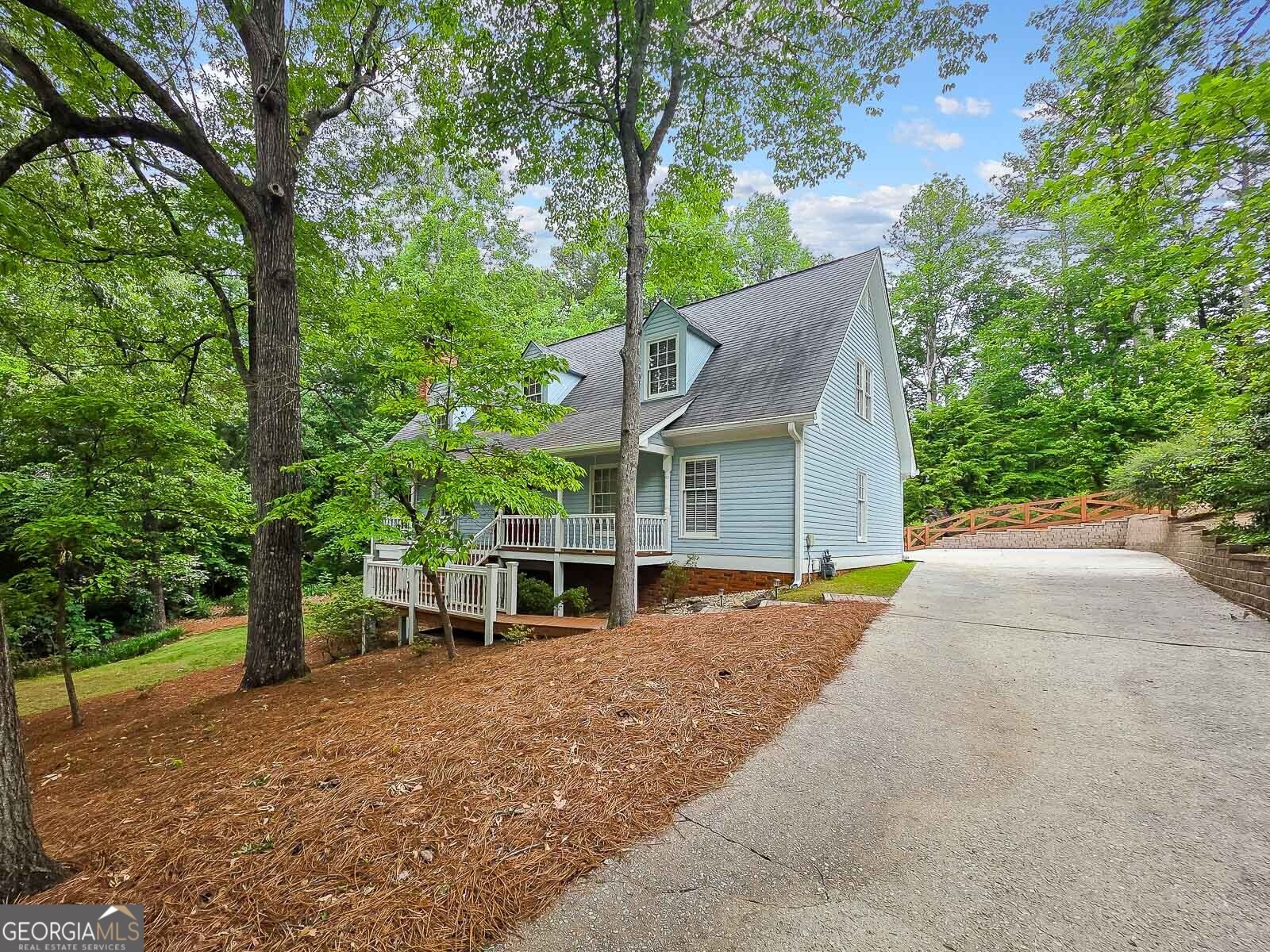 4013 Benell CT SE