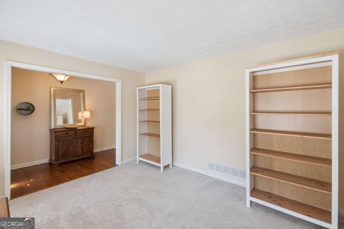 240 Gilbert RD