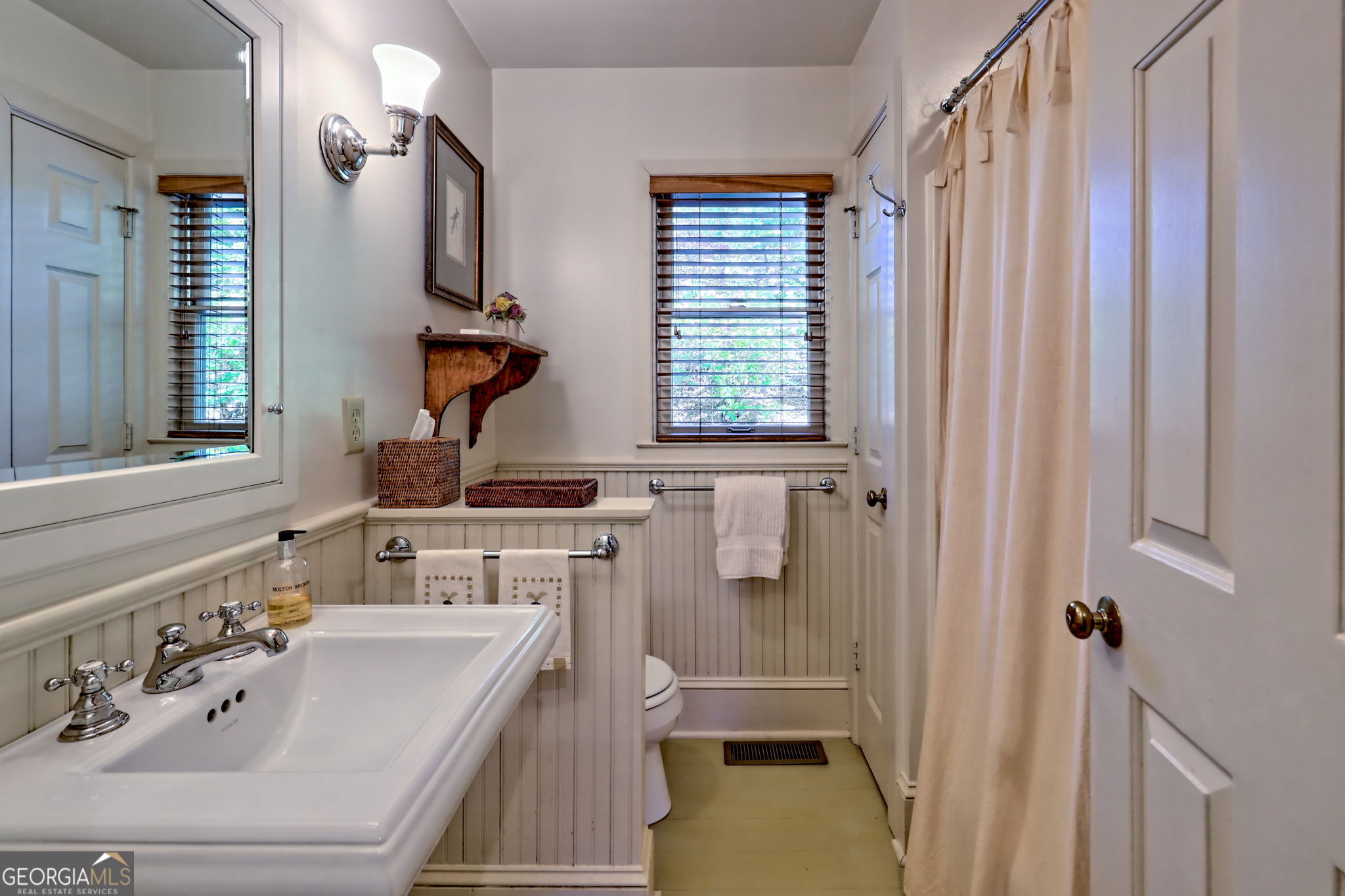 Clayton, Georgia 30525, United States, 3 Bedrooms Bedrooms, ,3 BathroomsBathrooms,Residential,Active,234672