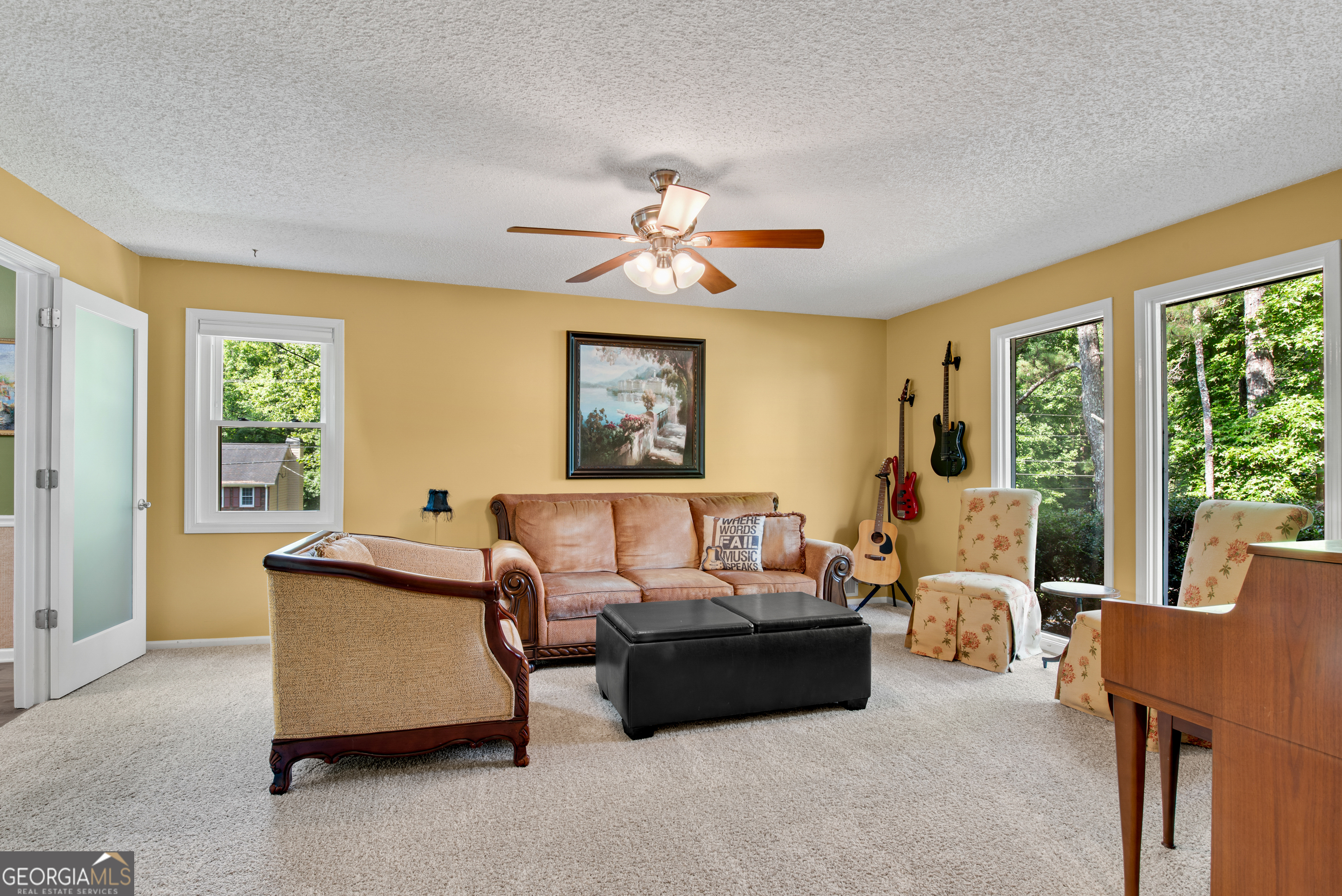 Hollyberry - Residential
