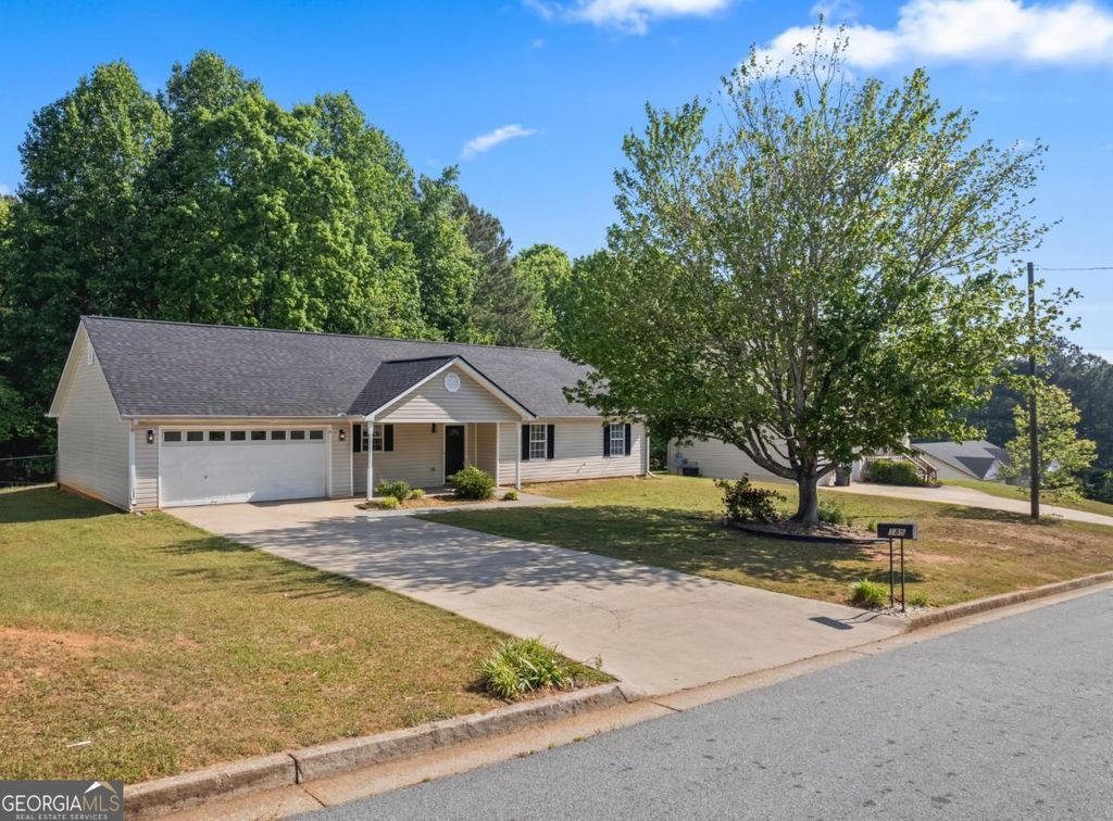 Photo of 185 Brighton Drive, Covington, GA 30016 (MLS # 10739394)