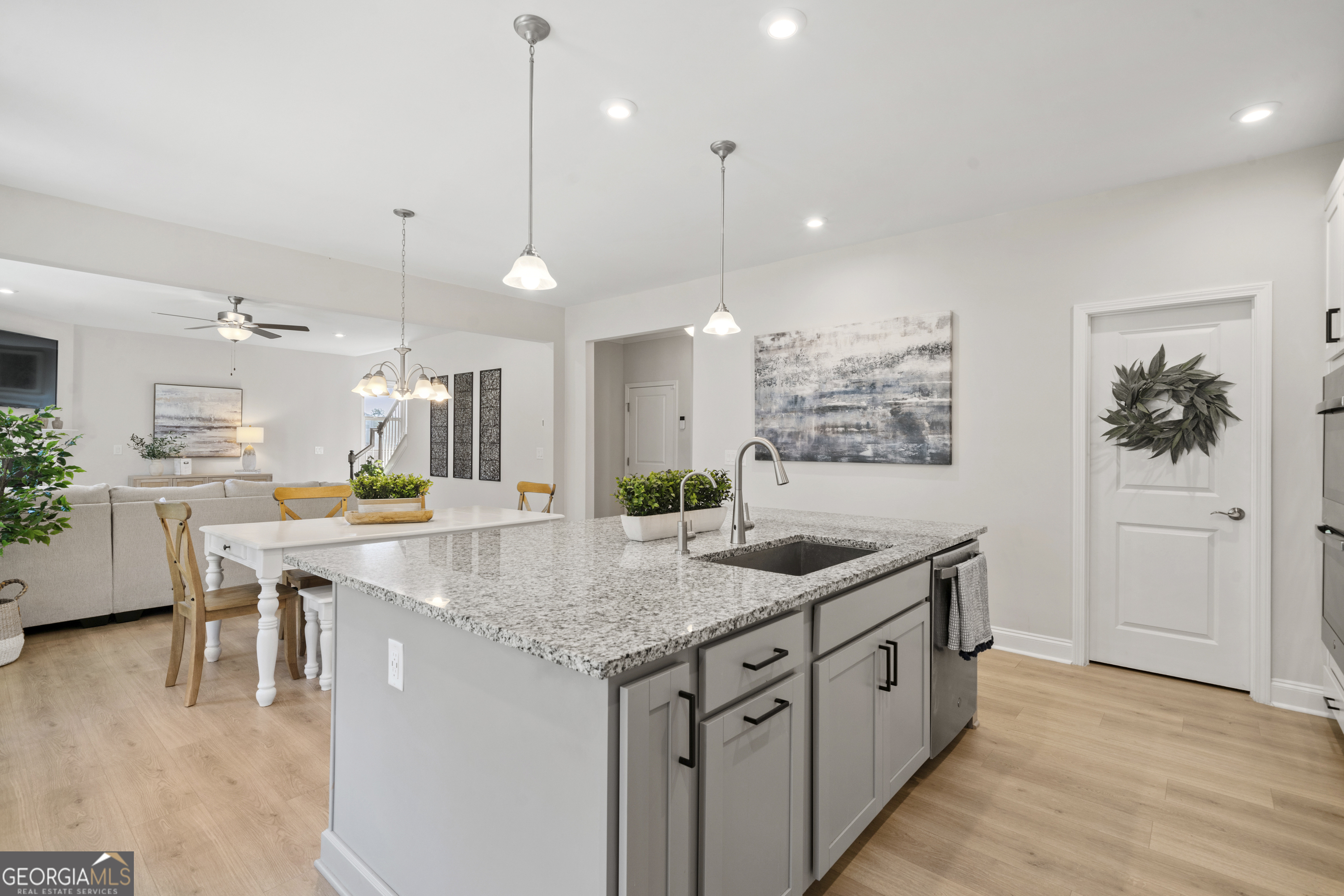 Grandview Manor - Residential