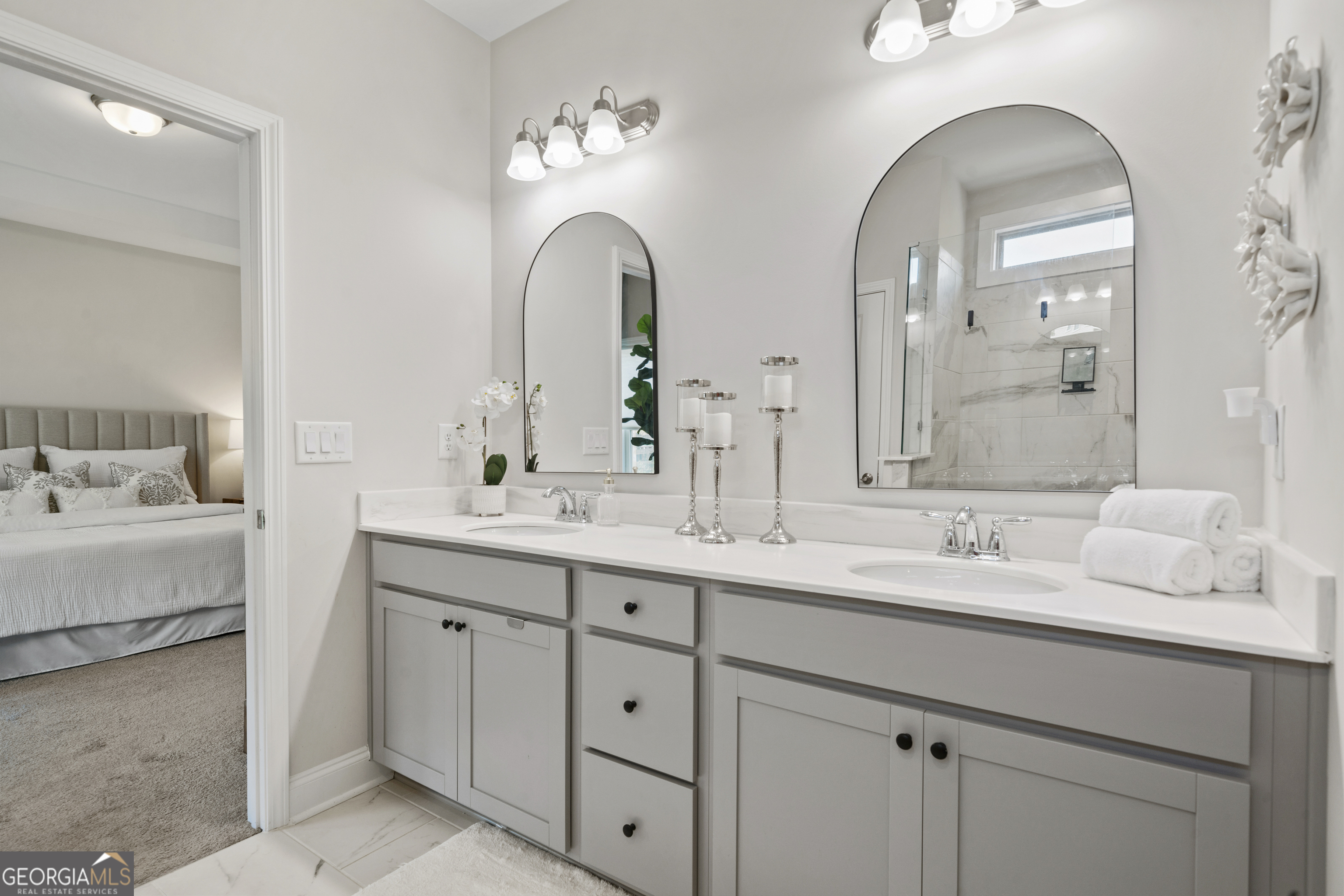Grandview Manor - Residential