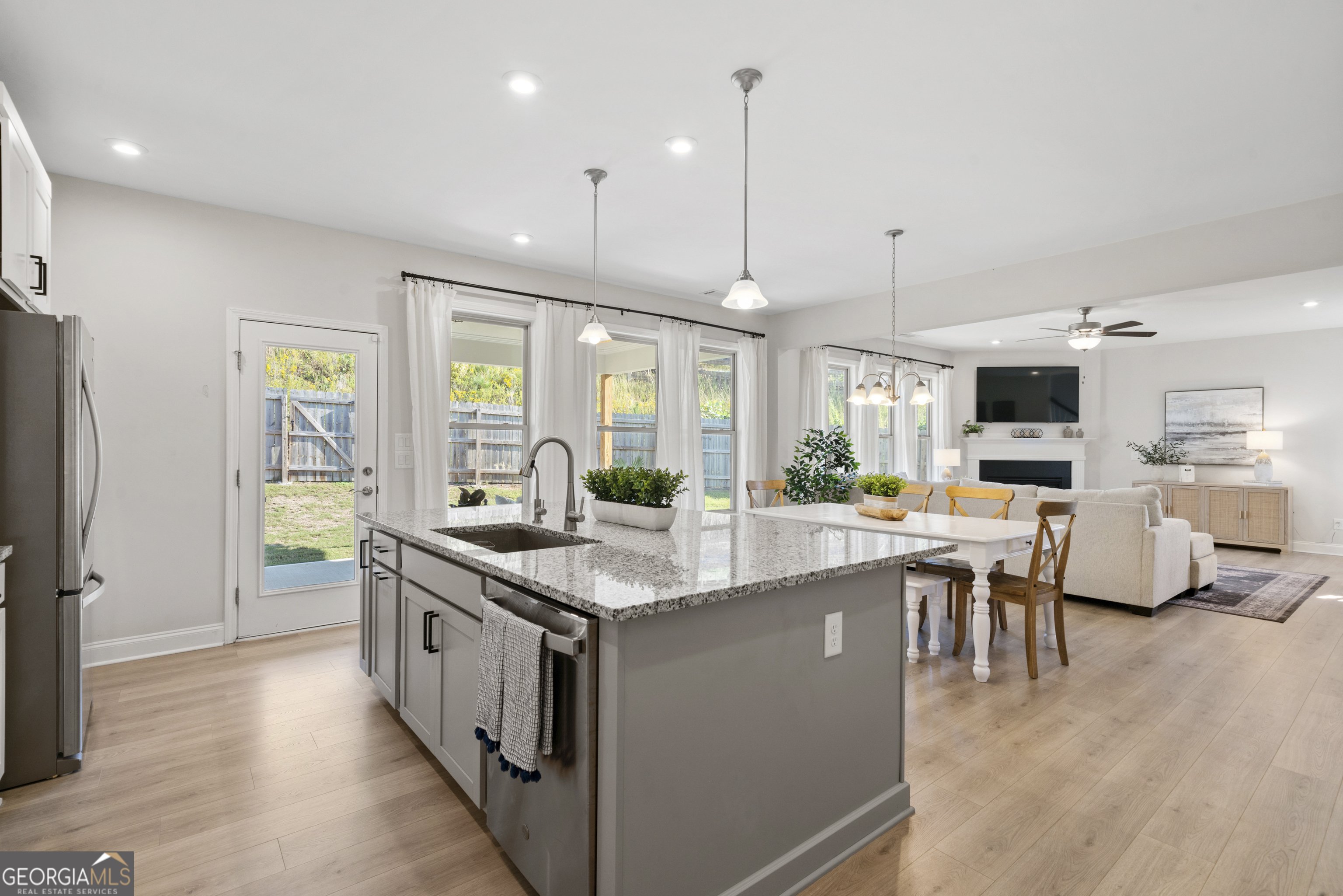 Grandview Manor - Residential