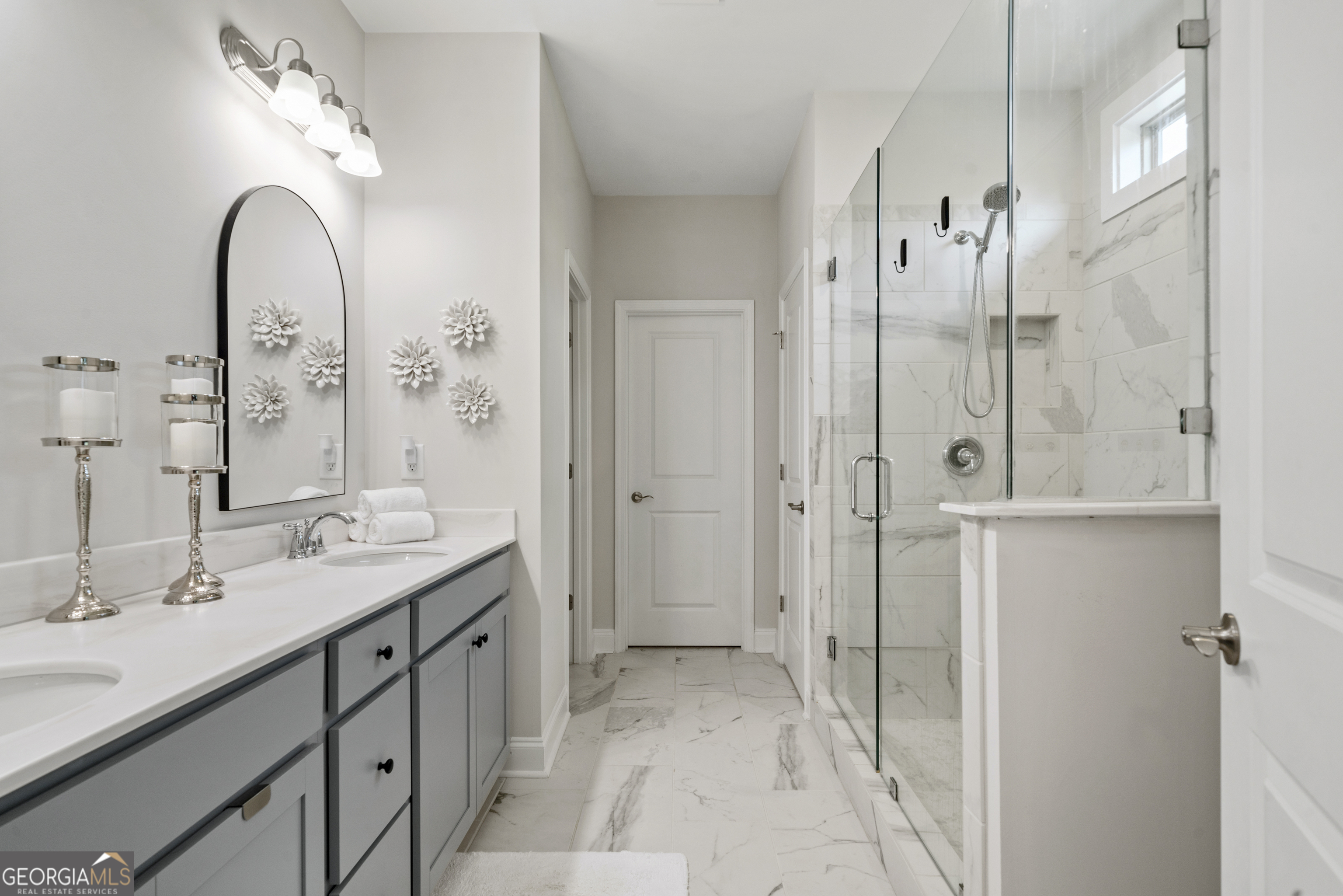 Grandview Manor - Residential