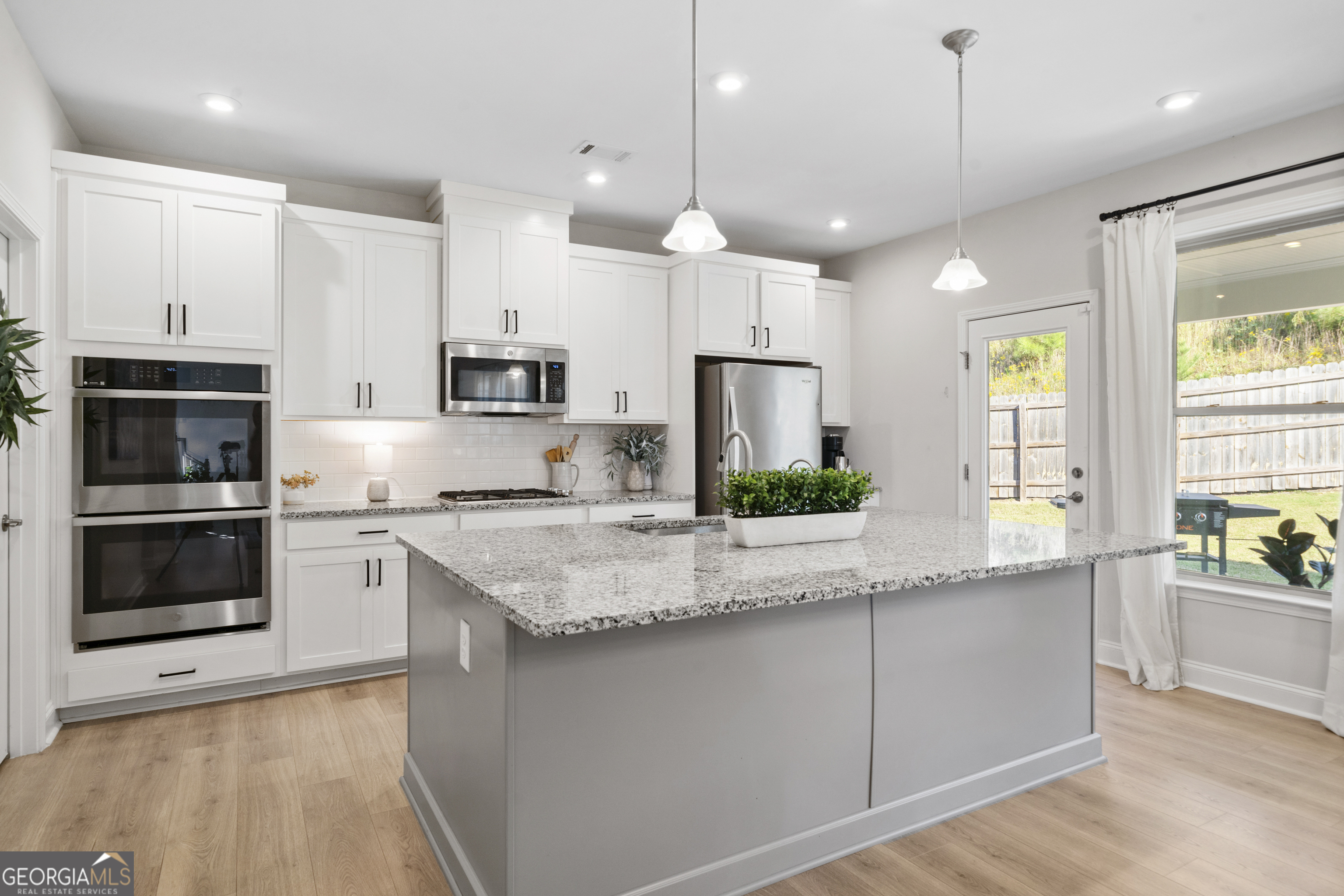Grandview Manor - Residential