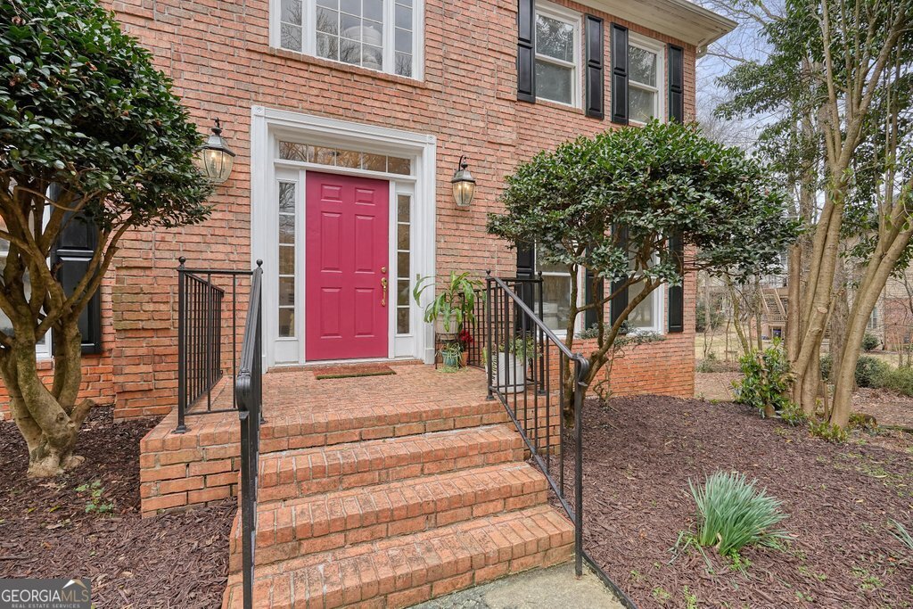 465 Woodbrook WAY
