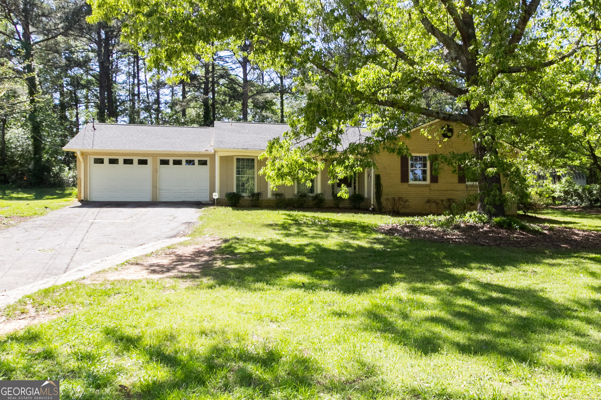 AVAILABLE 10/01/2025 - 4 Sided Brick ranch home - 3 bedrooms, 2 bathrooms located in sought after Walton County - Loganville School district. Home is in quiet established neighborhood of Sunny Hill Estates. Well maintained, this Home features a fenced backyard and two car garage. Convenient to Conyers, Loganville and Snellville. Renter's insurance is required - NO SMOKING property. Requirements: income must be 3X rental amount, no past due utilities or prior evictions. There will be a Credit check and a Back ground check done on all applicants.