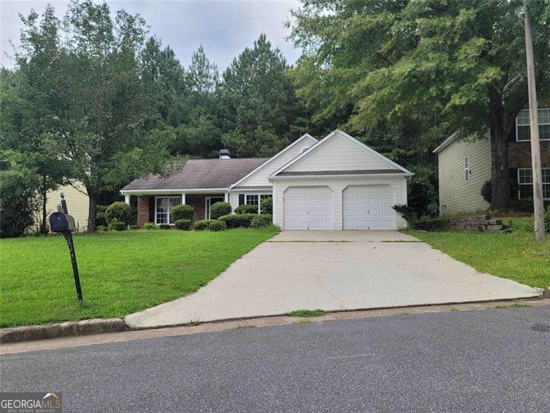 --TENANT OCCUPIED-- Until Sept 1st ***MOVE-IN BONUS*** Welcome home to this spacious ranch-style retreat in Marietta, GA! This 3-bedroom, 2-bath home combines the convenience of city living with a peaceful country vibe. Step inside to find a bright family room with a cozy fireplace, perfect for relaxing evenings. The open breakfast area and formal dining room provide plenty of space for everyday meals or entertaining guests. A large en suite primary bedroom features a walk-in closet, offering comfort and functionality. Additional highlights include: Two-car garage with extra storage Generous laundry room for convenience Large front yard with room to enjoy the outdoors Spacious layout ideal for families or anyone needing extra room Located in the heart of Marietta, you'll enjoy easy access to shops, restaurants, and major highways-yet the home's setting offers a quiet, country-style atmosphere. Don't miss the opportunity to make this beautiful ranch your next home! ***MOVE-IN BONUS*** With an 18 month lease, *1/2 off the 6th month & *1/2 off the 12th month's rent. *Certain restrictions apply, please contact listing agent for specific details. **Please Do Not Disturb Occupant**