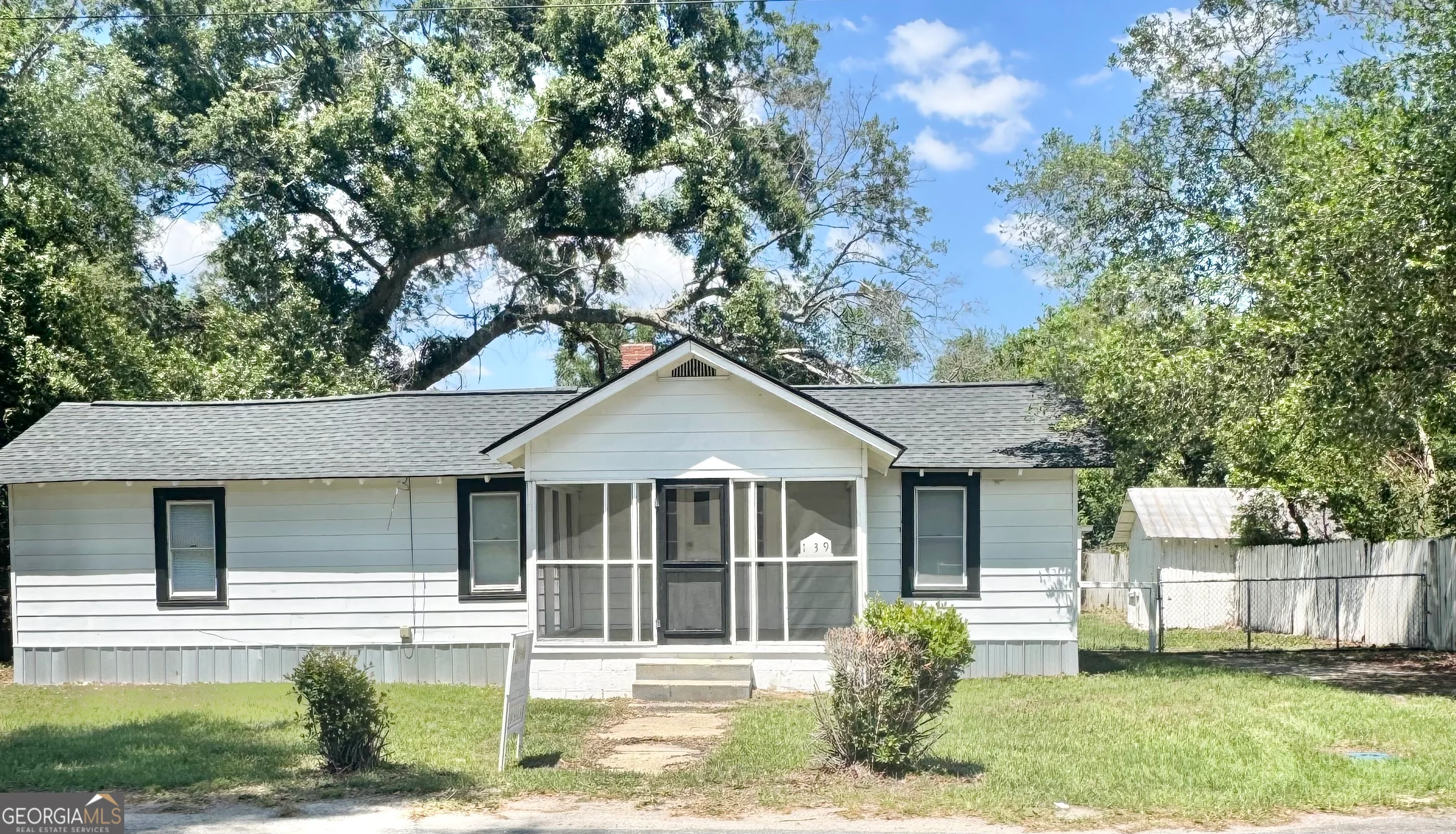 139 Register Avenue