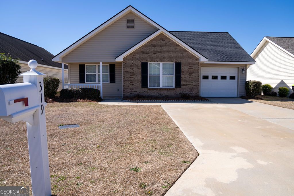 Photo of 319 Deerfield Circle, Warner Robins, GA 31088 (MLS # 10692653)