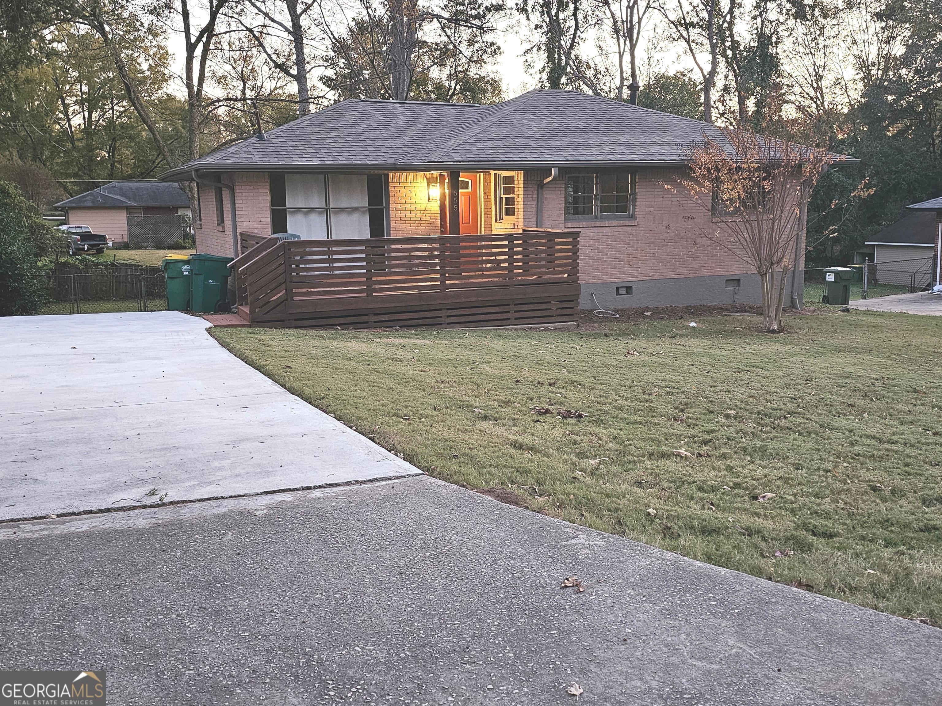 655 Shellnut DR