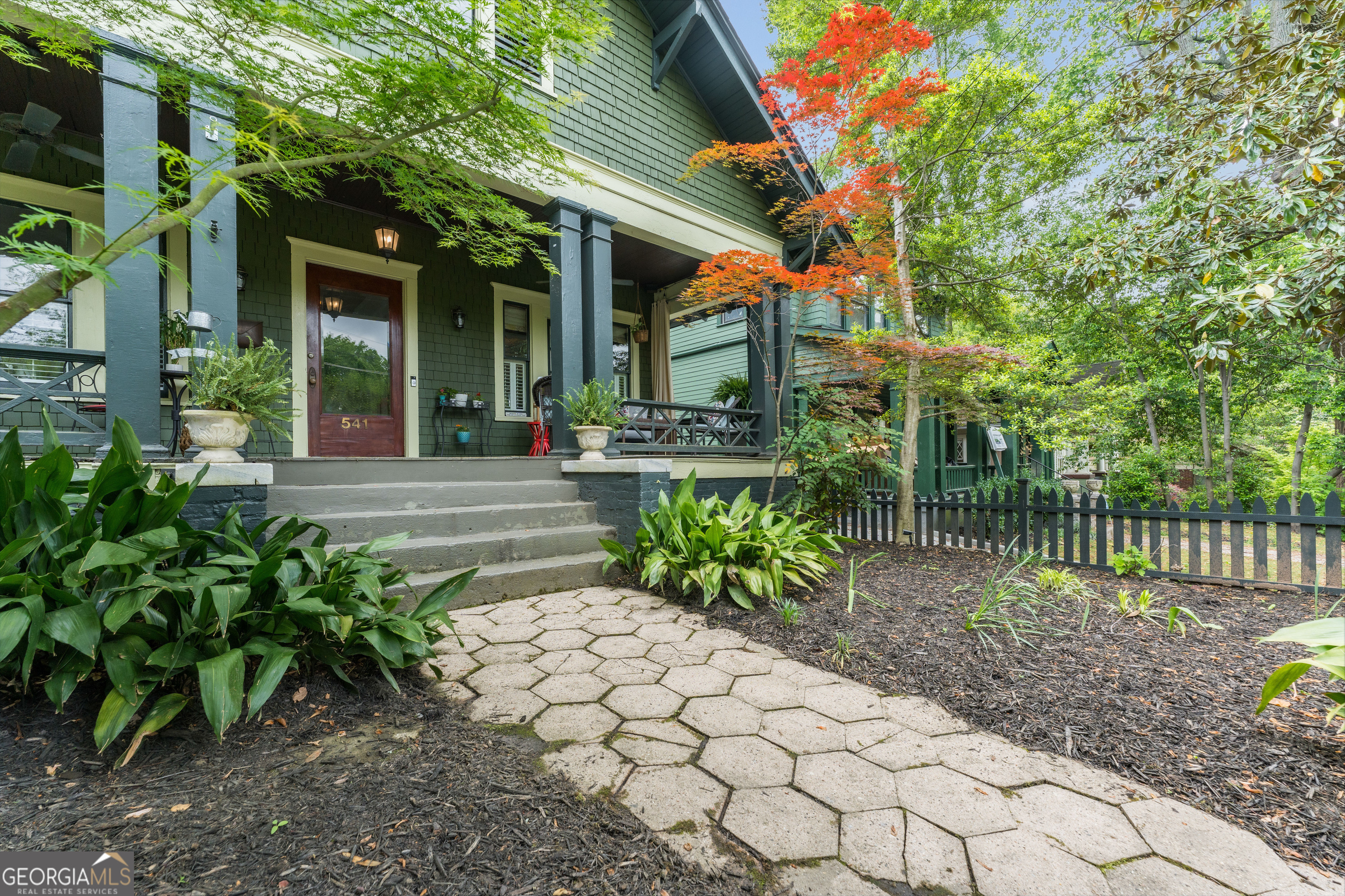 541 Greenwood AVE NE