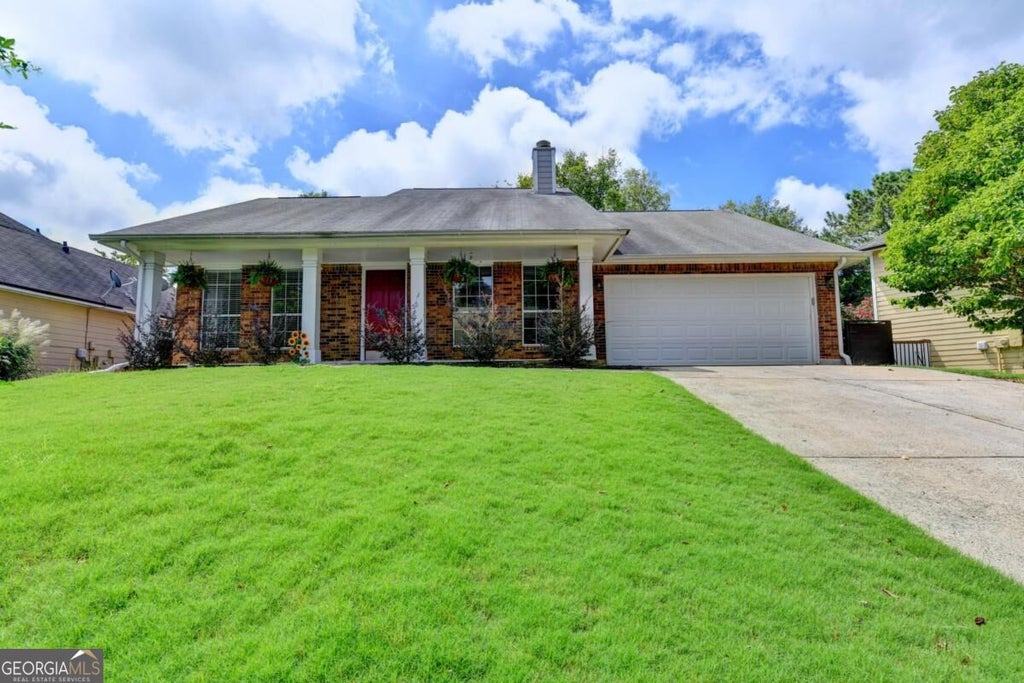 Photo of 10525 Willow Meadow Circle, Johns Creek, GA 30022 (MLS # 10829664)