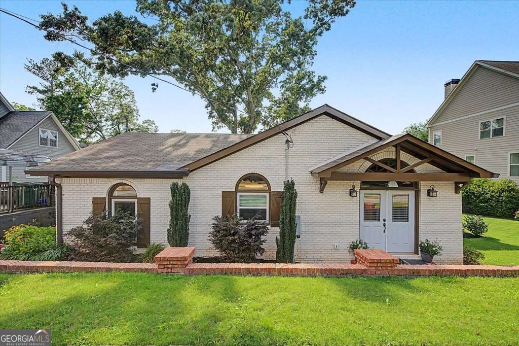 Photo of 2898 Elizabeth Street SE, Smyrna, GA 30080 (MLS # 10783636)