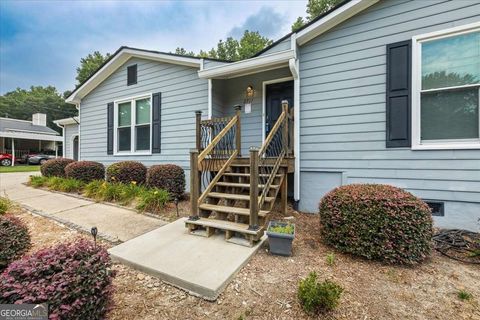 2711 Bluffton RD Buford GA 30519