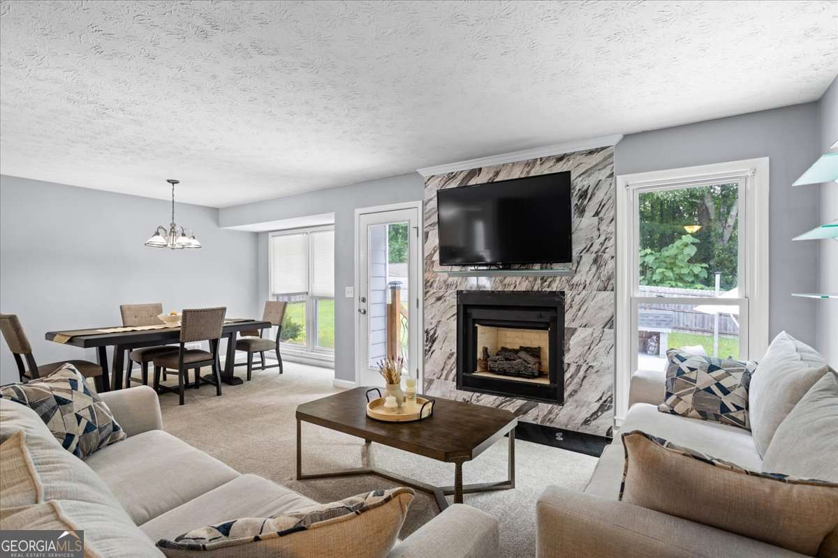 2711 Bluffton RD