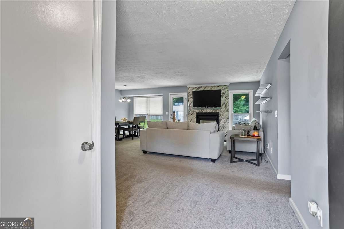 2711 Bluffton RD