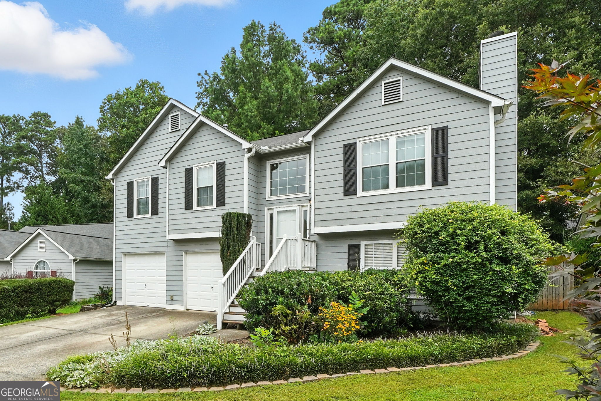 2740 Lake Park RDG W