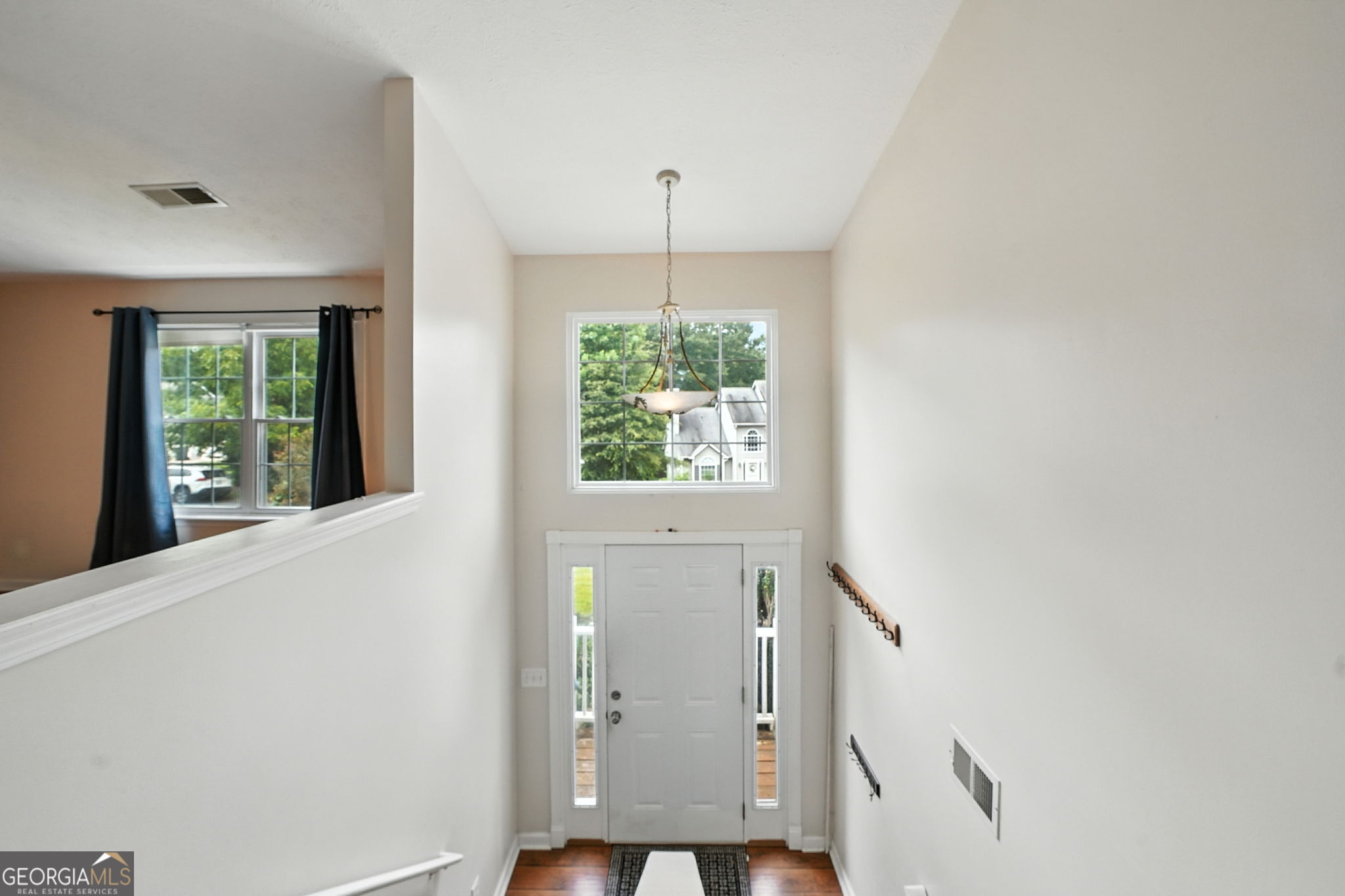2740 Lake Park RDG W