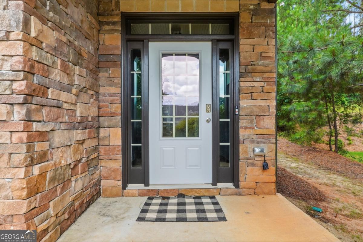 59 Ivy Hall LN