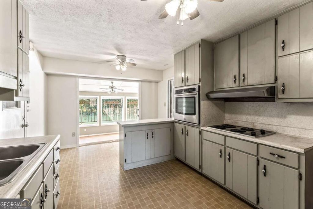 Photo of 1699 Brenda Drive, Jonesboro, GA 30236 (MLS # 10631265)