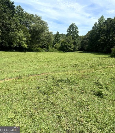 152 County Road 228 Muscadine AL 36269