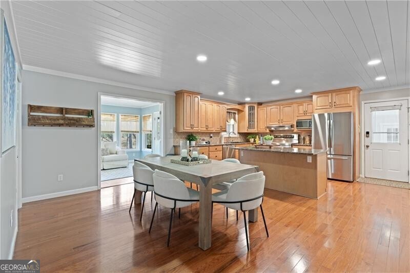 Cumming, Georgia 30041, United States, 4 Bedrooms Bedrooms, ,3 BathroomsBathrooms,Residential,Active,174377