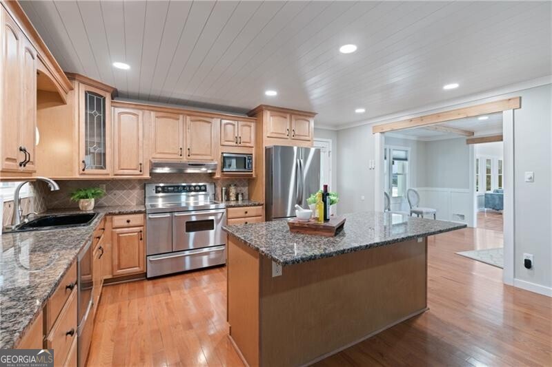 Cumming, Georgia 30041, United States, 4 Bedrooms Bedrooms, ,3 BathroomsBathrooms,Residential,Active,174377