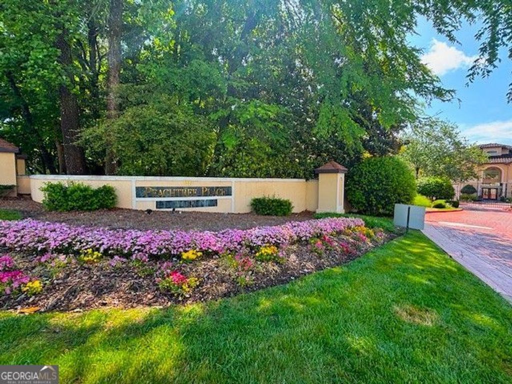Photo of 3777 Peachtree Road NE #1105, Atlanta, GA 30319 (MLS # 10754953)