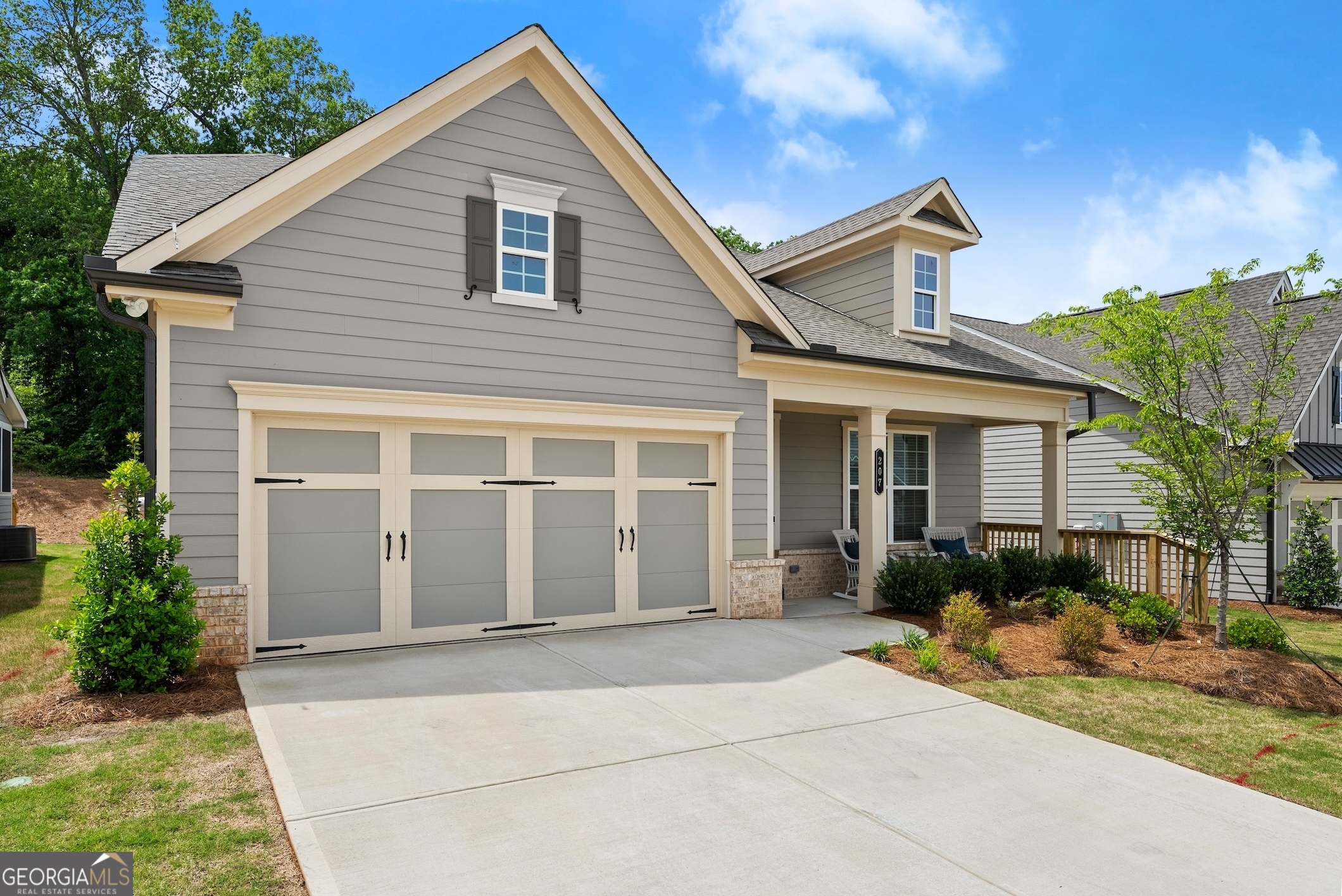 207 Hickory Bluffs Parkway