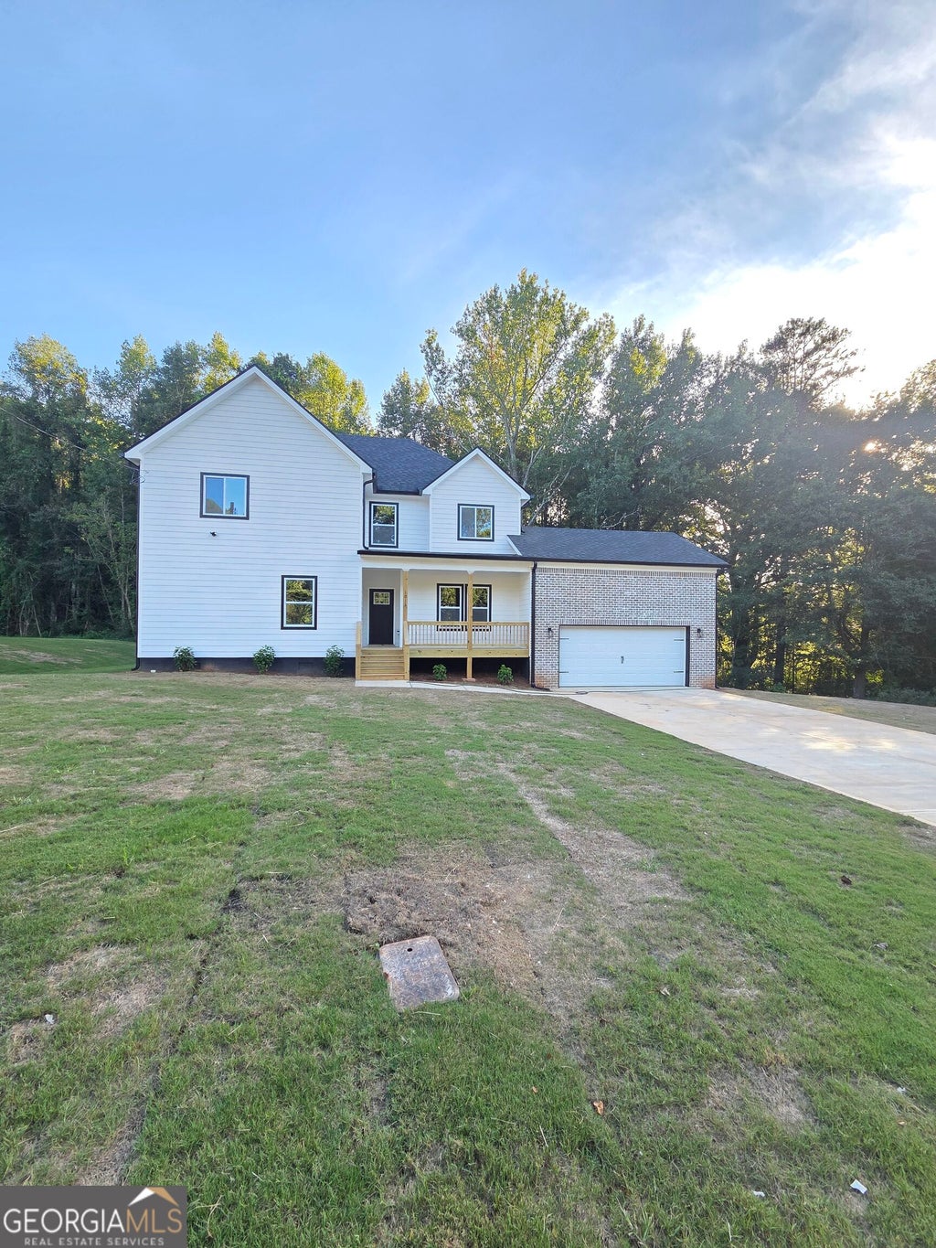 Photo of 1013 SOUTH GORDON Crossroad, AUSTELL, GA 30168 (MLS # 10853977)