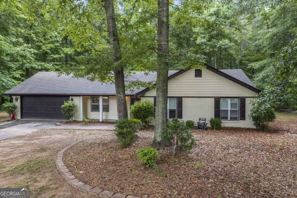 Photo of 225 Hardwood Drive, Covington, GA 30016 (MLS # 10784816)