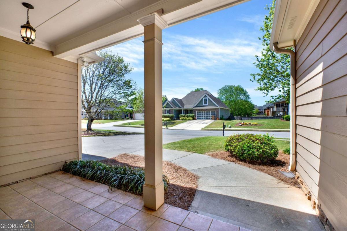 28 Summer PL NW