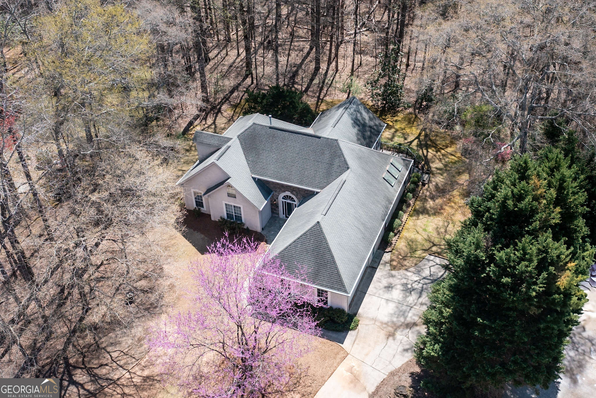 Newnan, Georgia 30265, United States, 4 Bedrooms Bedrooms, ,3 BathroomsBathrooms,Residential,Active,99103